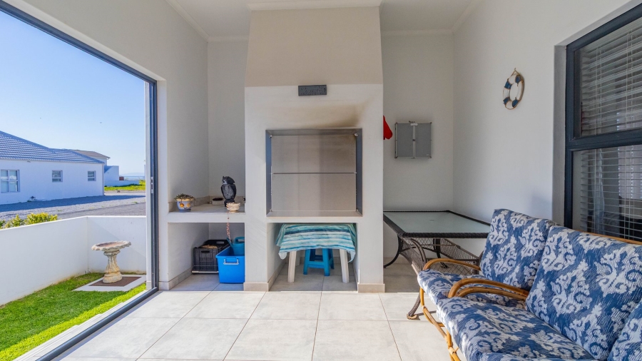 3 Bedroom Property for Sale in Sandy Point Beach Estate Western Cape